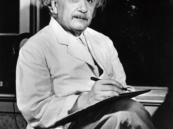 Słynny wzór Einsteina, który na zawsze zmienił naukę i fizykę