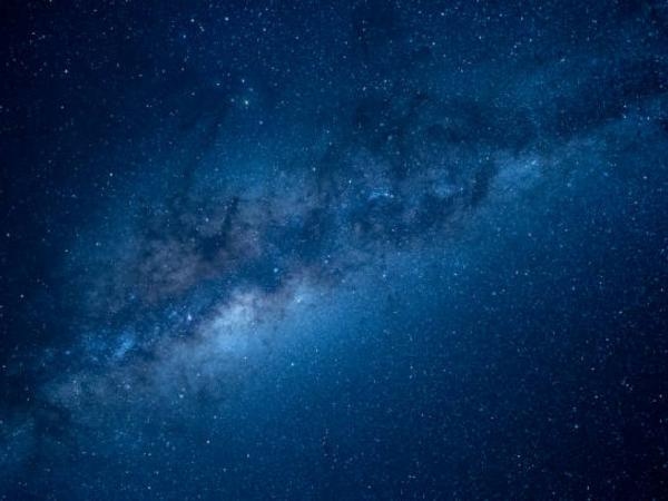 L'incredibile immagine di una stella morta due volte e che ancora splende