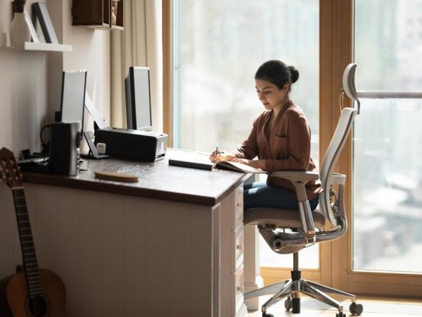 Ofiste mi çalışıyorsunuz? Ergonomik Bir Sandalyeye Neden İhtiyacınız Olduğunun 5 Nedeni