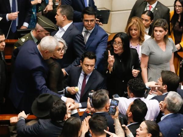 Diego González: quién es el secretario del Senado señalado de fraude por Benedetti