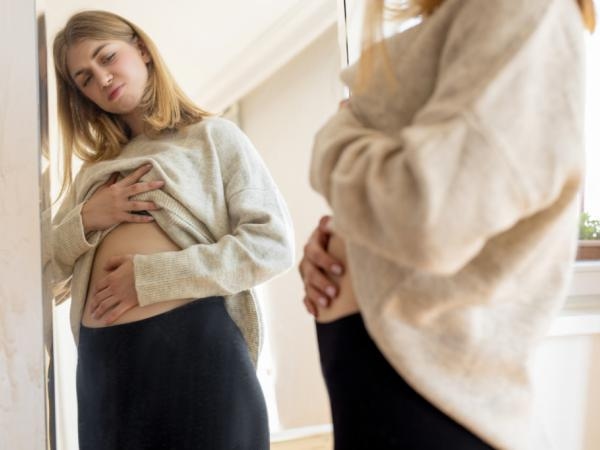Hábito de oro: la mejor forma de aliviar la inflamación abdominal (y sin medicina)