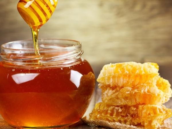 Zucchero vs. dolcificanti: scopriamo la scelta che potrebbe danneggiare il tuo corpo