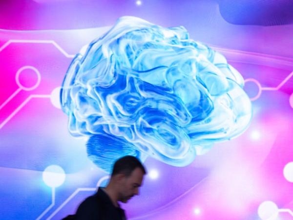 "Se i costi di assunzione continueranno ad aumentare, le persone saranno sostituite dall'intelligenza artificiale"