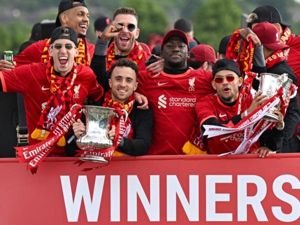 Chcą go wyrzucić z Liverpoolu: Luis Díaz skrytykowany za nieobecność na pogrzebie Diogo Joty