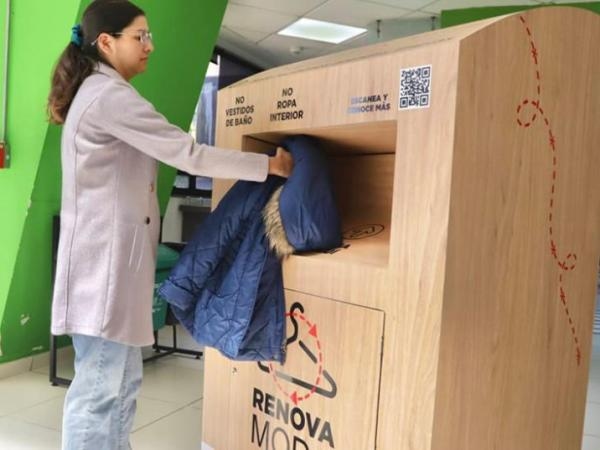 ¿Qué es la moda circular? Bogotá lanza red de 17 contenedores para ropa usada