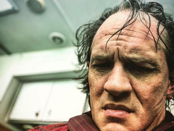 Tom Hardy admite el costo de su carrera: 'Mi cuerpo se cae a pedazos y no va a mejorar'