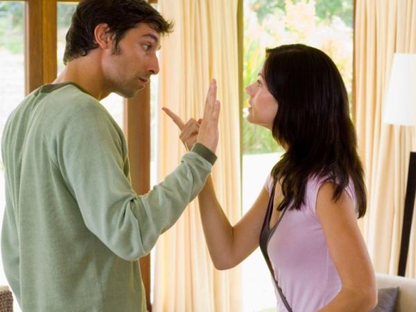 Isto é o que realmente significa quando seu parceiro pede um tempo, de acordo com a psicologia