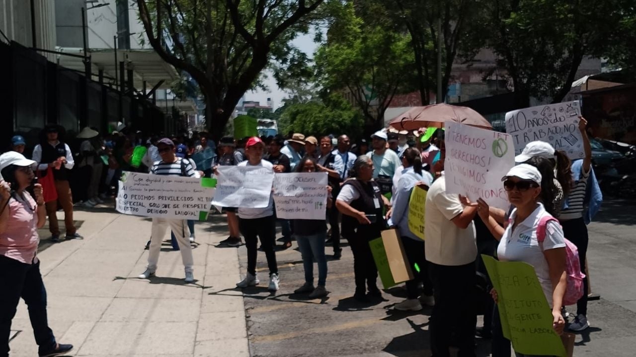 IFT workers protest at the Senate to demand labor guarantees (Video)
