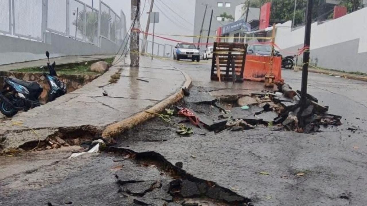 Tropikal fırtına Dalila, Guerrero'nun kıyılarına ve dağlarına zarar veriyor.
