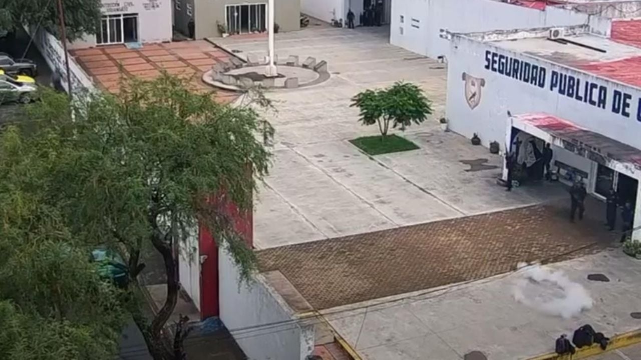 Un drone carico di esplosivo è stato utilizzato per attaccare la Segreteria di Pubblica Sicurezza di Uriangato (Video)