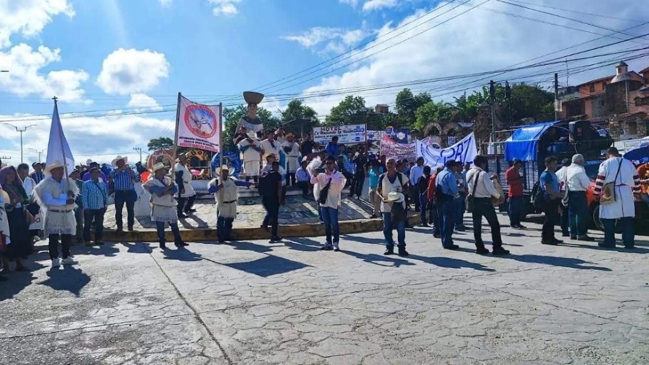 Pueblos tseltales marchan en Chiapas contra la autopista Palenque-San Cristóbal