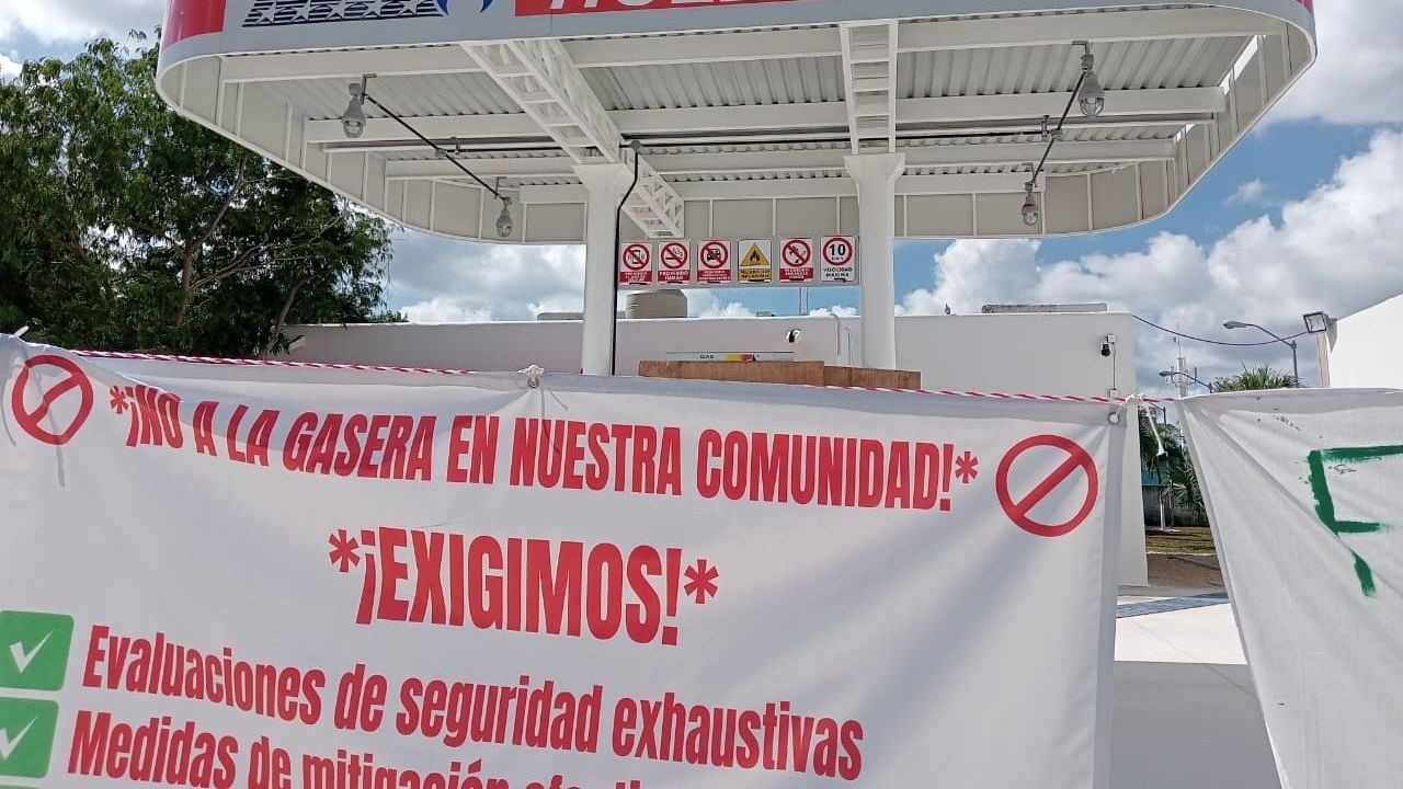 Ein Gastanker des in Iztapalapa explodierten Tankers wurde in Playa del Carmen angehalten; er hielt ohne Genehmigung an.