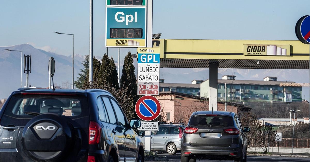 Yakıt fiyatları: Dizel 5 yılda %27, benzin %21,7 arttı