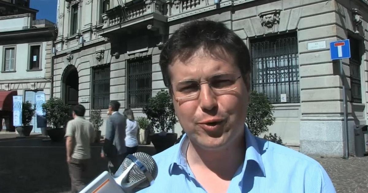 Cúpula de remigração, o local é Gallarate. É controverso