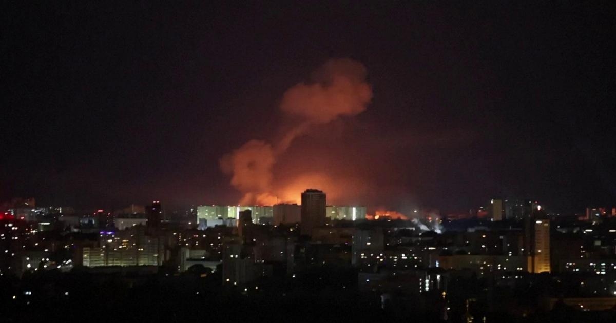 Más drones sobre Kiev, diez heridos. Zelensky: Objetivo: traer a todos los presos a casa