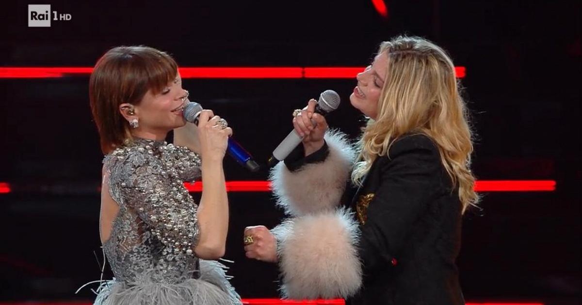 Festival de San Remo, Alessandra Amoroso y Emma Marrone cantan 'Pieza de corazón'