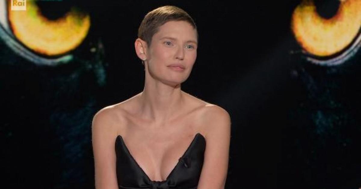 Bianca Balti, violación, drogadicción y cáncer: «La fuerza interior es más fuerte que la enfermedad».