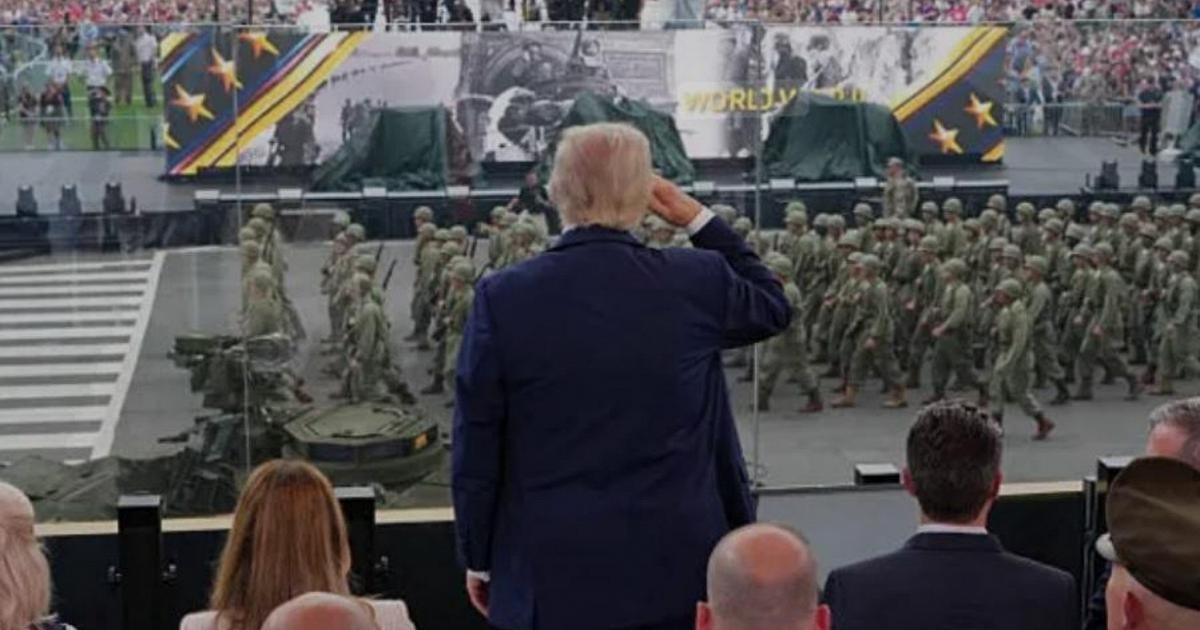 Парад в честь 250-летия армии (и дня рождения Трампа). Америка на площади: «Никаких королей»