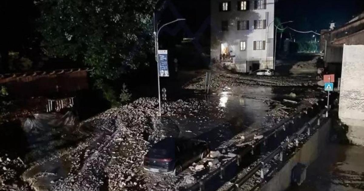 Frana a Cancia di Cadore, abitanti intrappolati nelle case