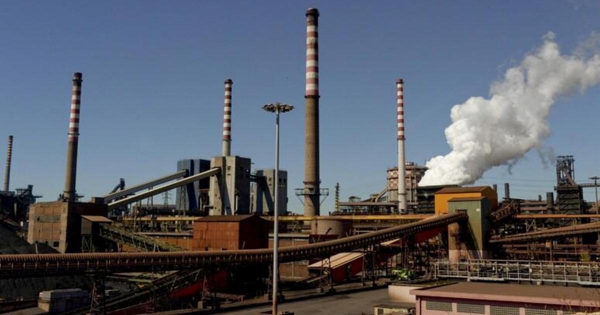 Voormalig Ilva: Minister Urso publiceert nieuwe aanbesteding, maar burgemeester Bitetti zet rem