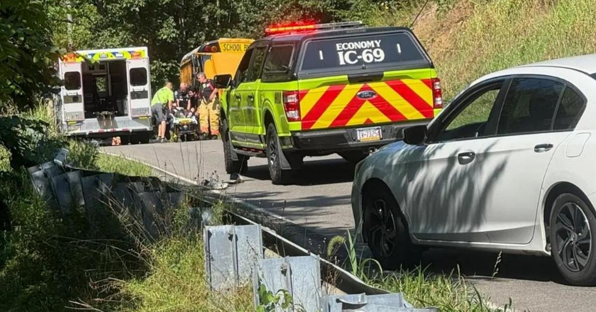 Si ribalta il bus della squadra di football di una scuola media, 21 feriti