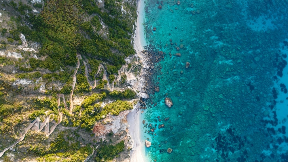 7 hermosas islas griegas para unas vacaciones de aventura