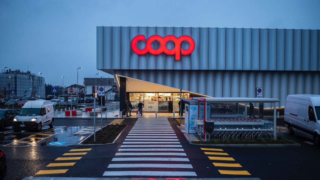 Coop Skandalı: Çocukların En Sevdiği Yiyeceklerde Küf Var | Lütfen "tüketmeyin": Tehlikelidir
