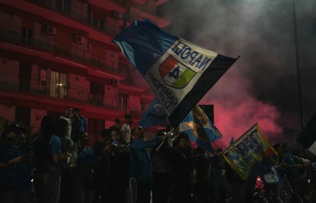 Nápoles estalla de alegría, la fiesta del Scudetto dura hasta el amanecer
