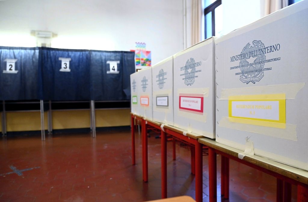 Referendum, Wahllokale in ganz Italien bis 15 Uhr geöffnet