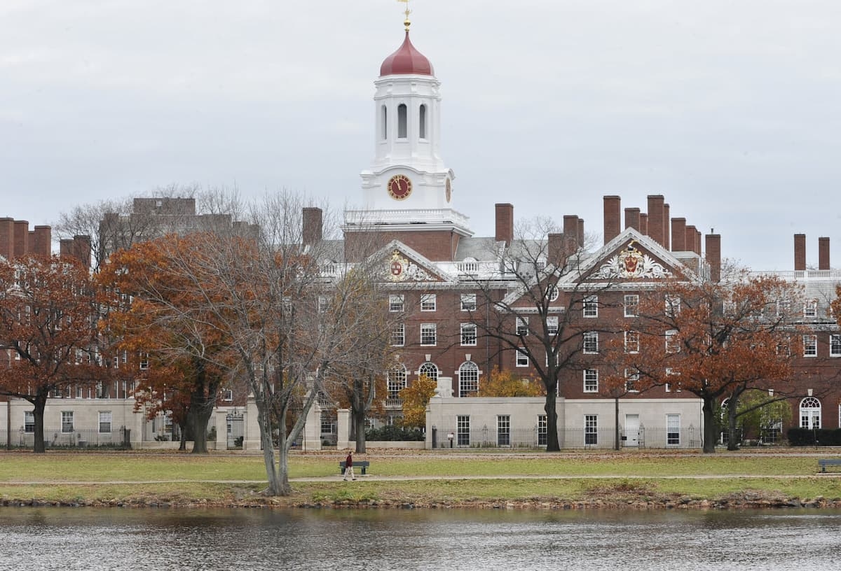 Trump'ın Harvard'a intikamı, yabancı öğrenciler dışarıda: Üniversite Beyaz Saray'ın emirlerine boyun eğmedi