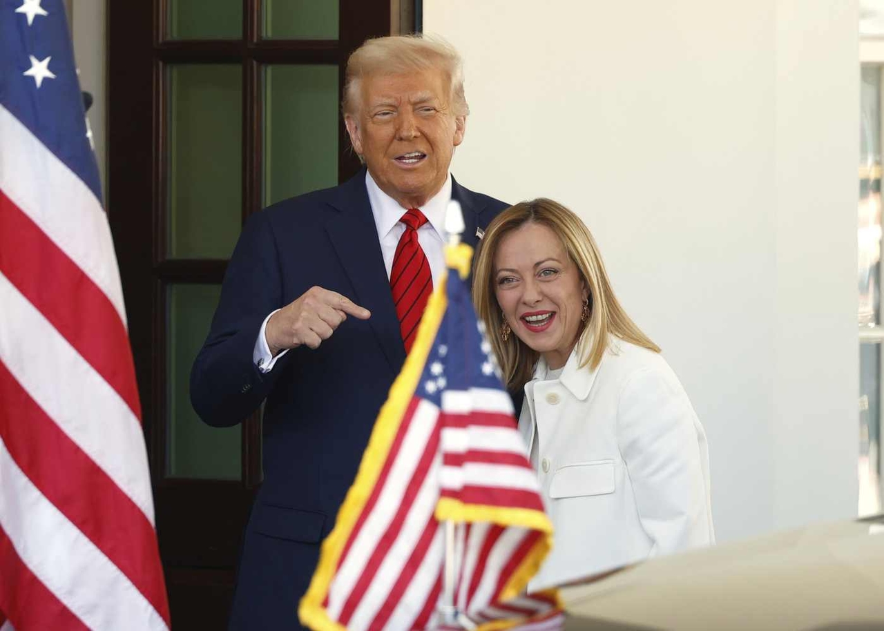 Sondaggi politici elettorali: cosa pensano gli italiani dei dazi di Trump, l’ultima indagine su partiti e governo