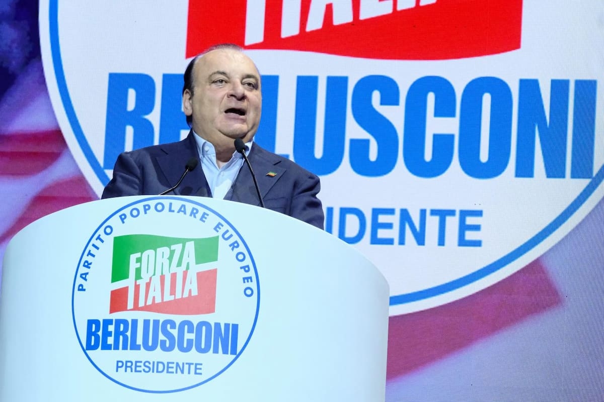 Portão Huawei, a investigação belga atinge a Forza Italia: revogação da imunidade solicitada para dois eurodeputados