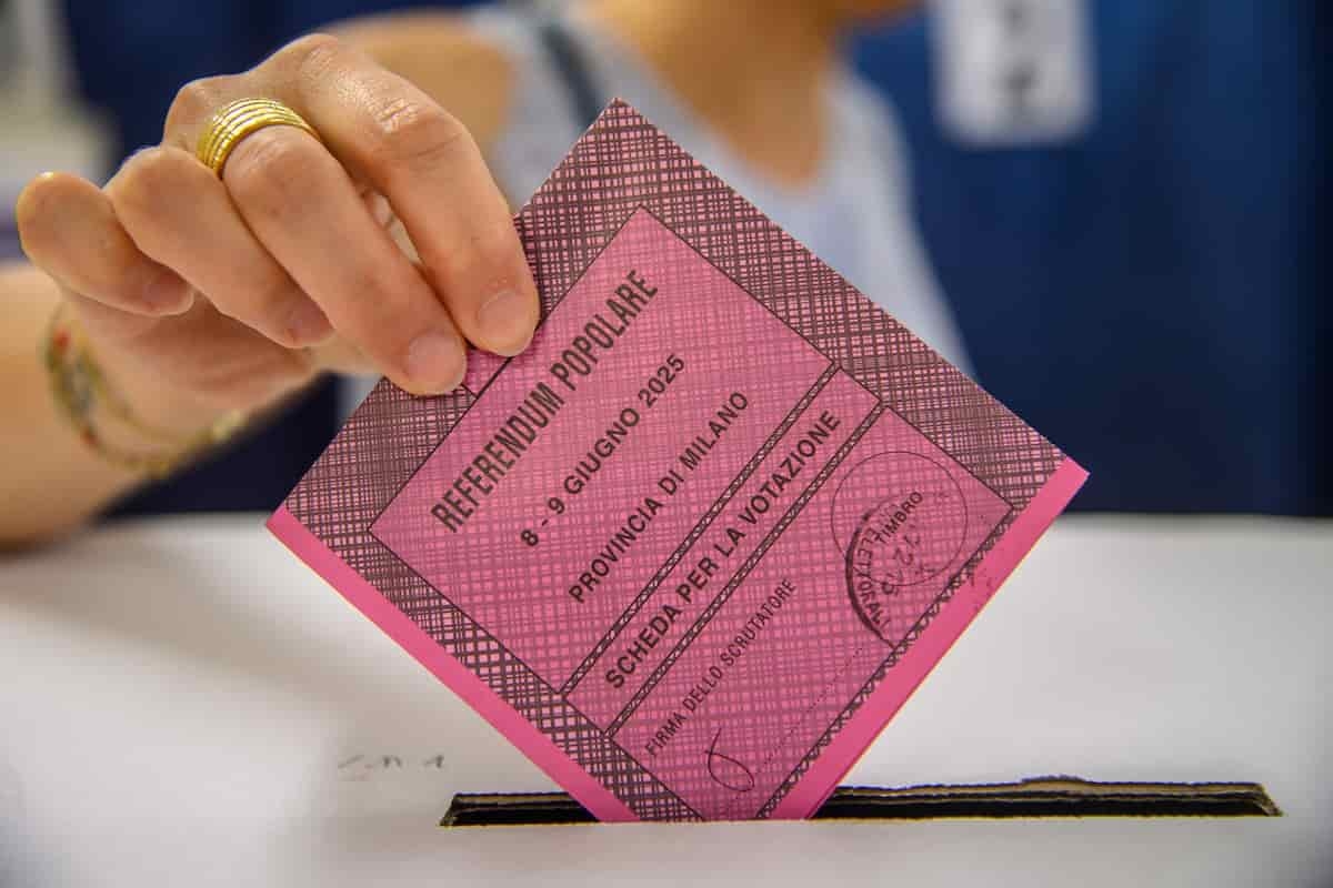 Sondaggi politici elettorali: i partiti dopo i referendum abrogativi e i ballottaggi, l’ultima indagine SWG