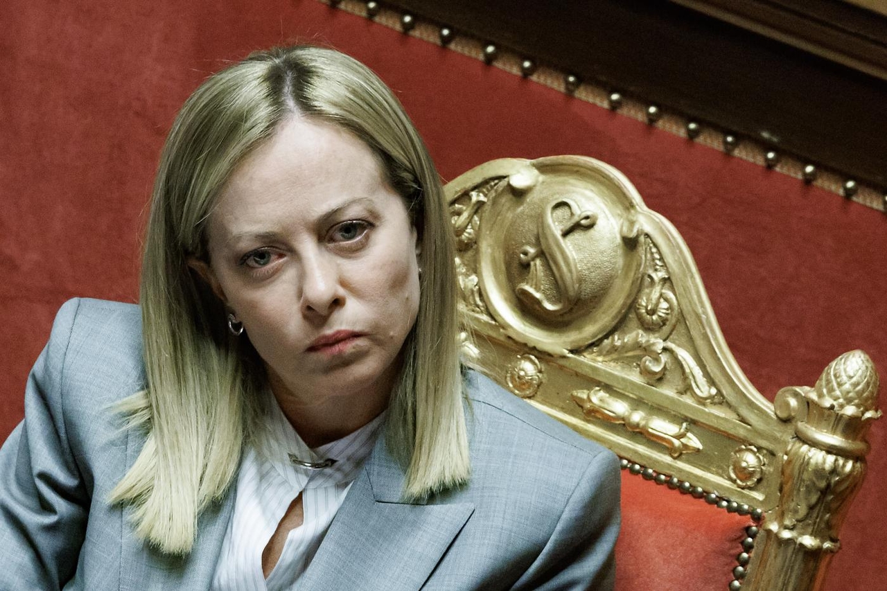 Rekenkamer haalt uit naar Meloni: ‘Schandelijke wachtlijsten’