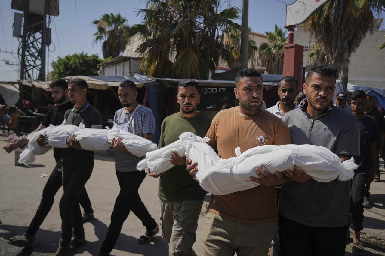 Trump's Bloody Truce in Gaza: There's No More Room to Bury Bodies in the Strip
