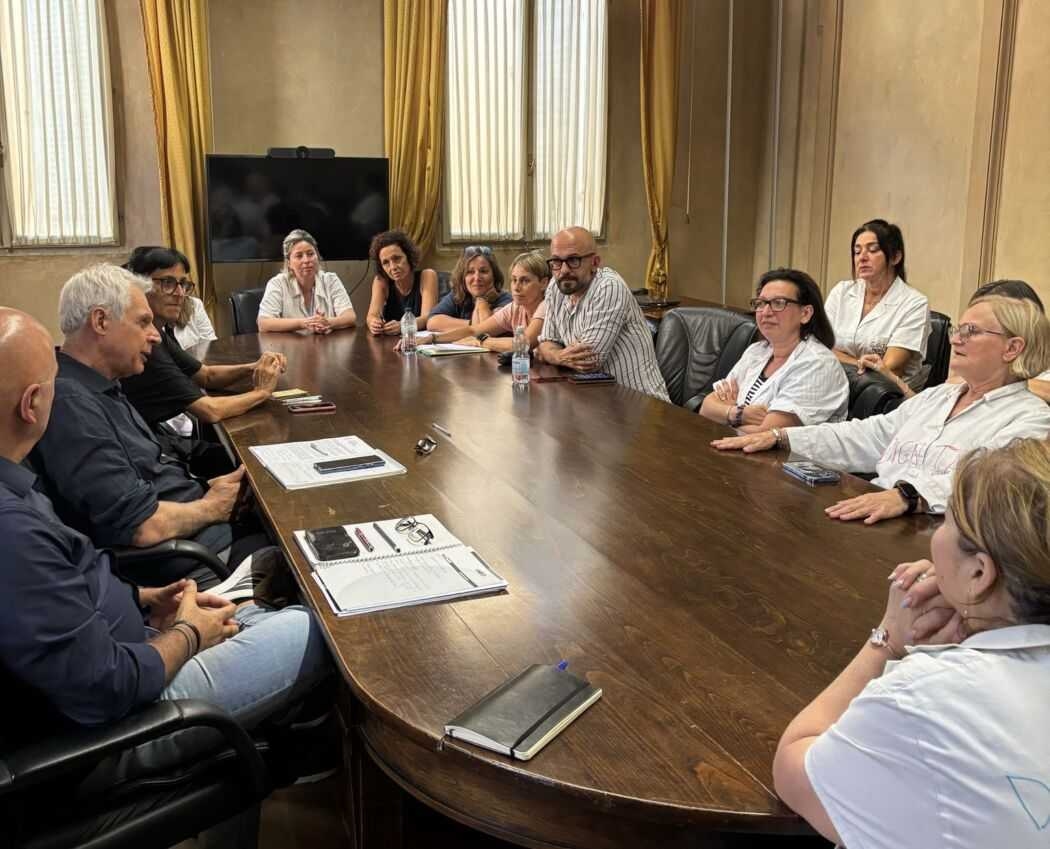 Max Mara Takes Offence Because Mayor Defends Female Workers