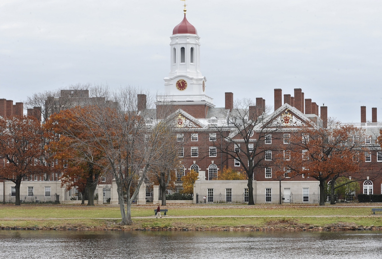 Financiamento de Harvard bloqueado devido a "antissemitismo", juiz critica ação de Trump: "A decisão foi ilegal."