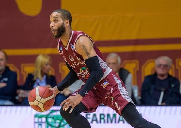 Basketball - The eternal class of Adrian Banks: 43 points for the salvation of Libertas Livorno - Sport - Varese News