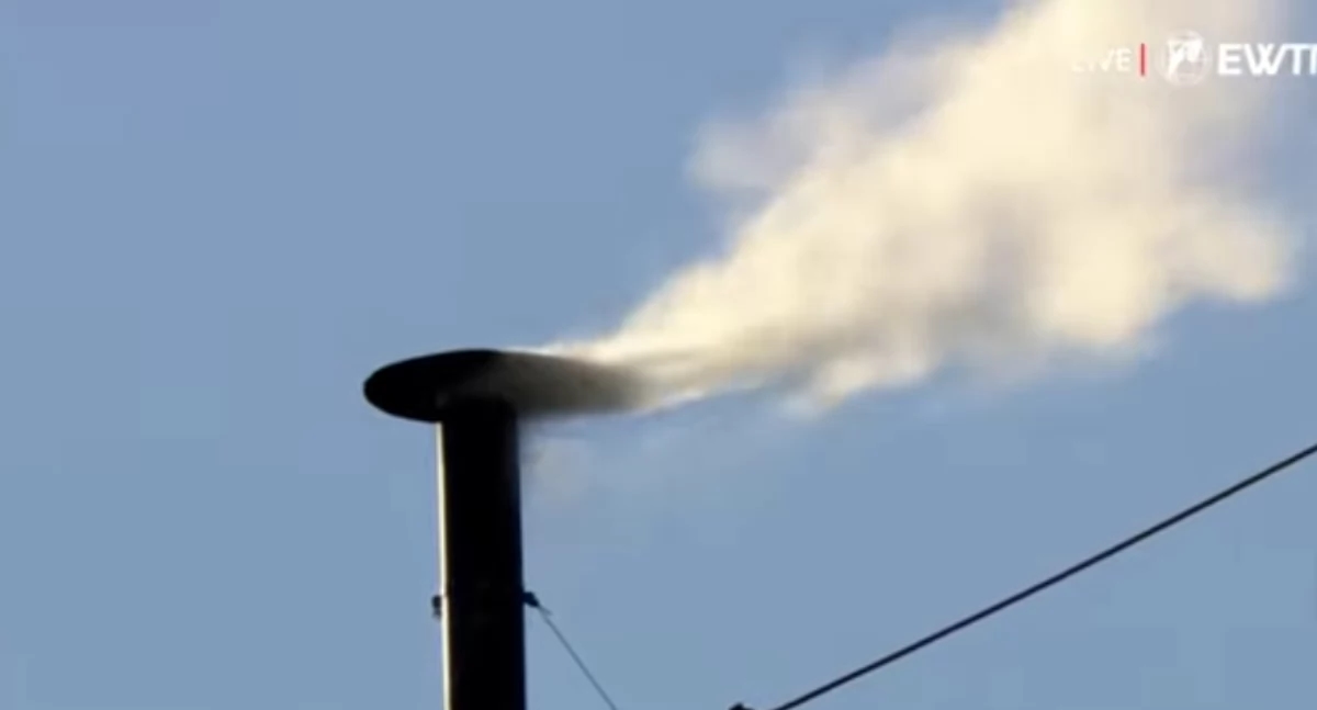 ¡Humo blanco sobre el Vaticano! ¡Tenemos un Papa!
