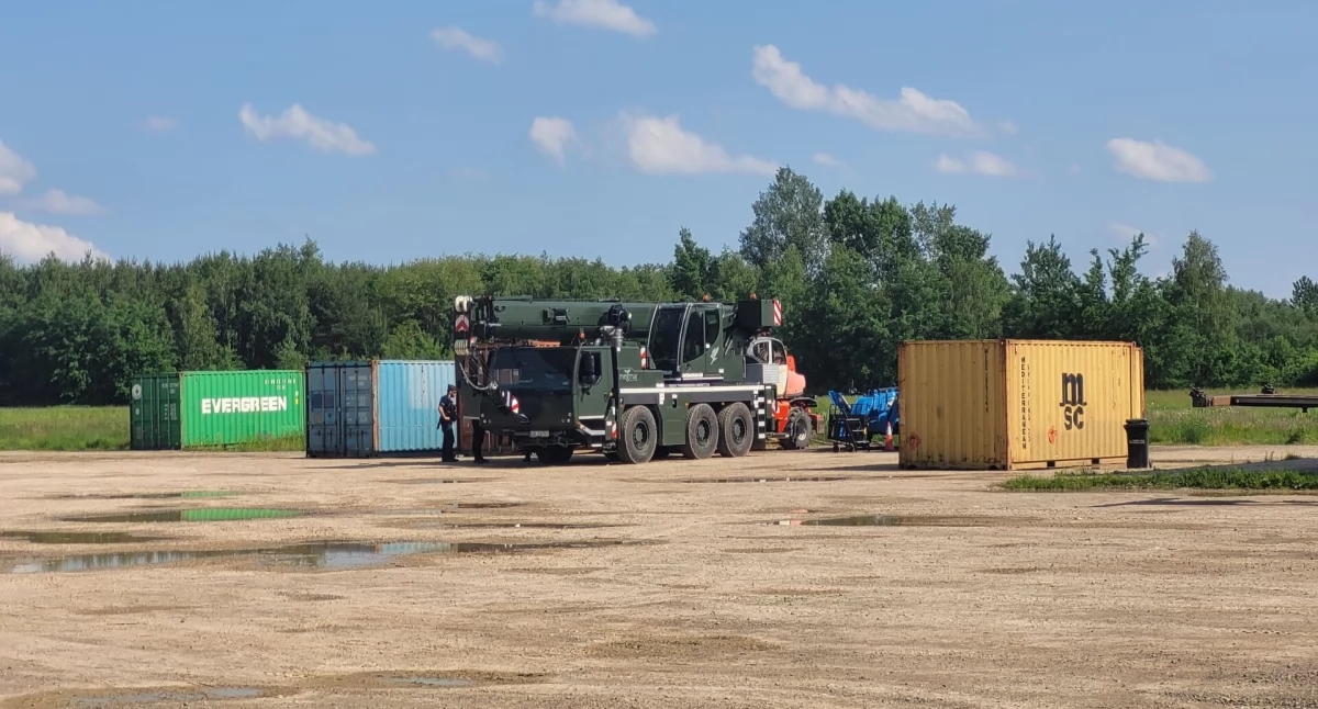 Mysterieuze wapencontainers in Laszki. Ze behoorden niet toe aan het leger. Wat en wie dienden ze?