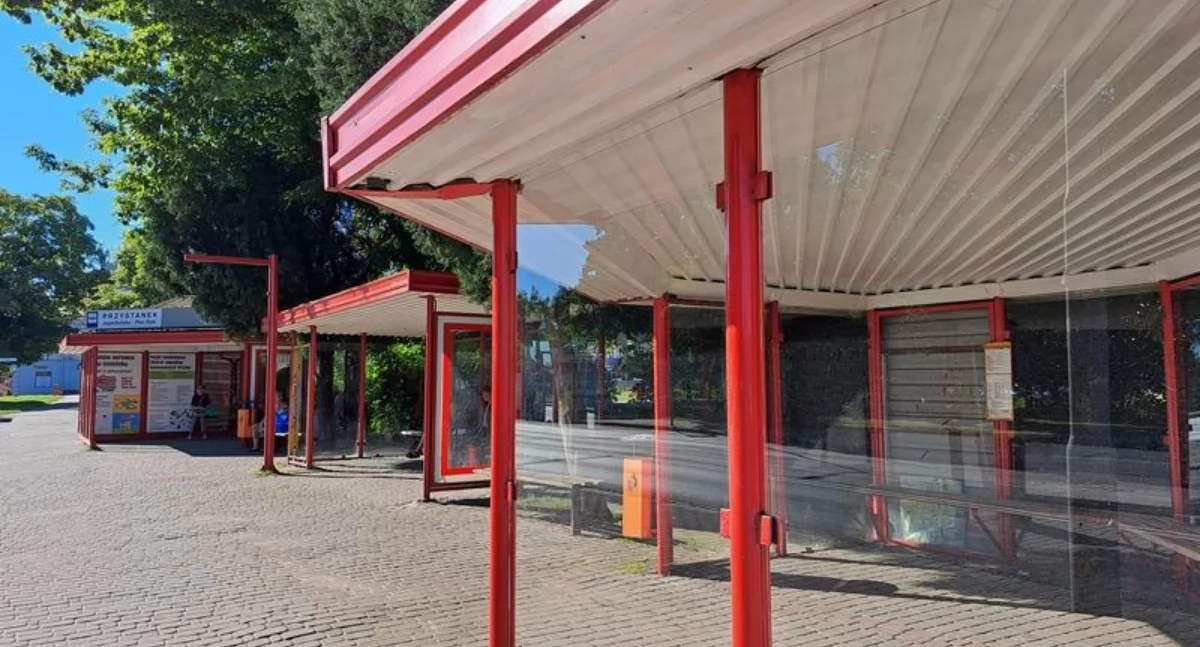 Residents are asking about new stops, the city has been talking about plans for two years. Unfortunately, these have not materialized [PHOTOS]