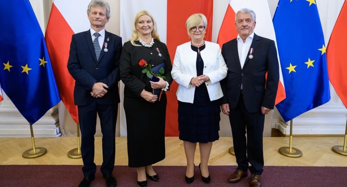 Medallas por la labor social y profesional de la región de Podkarpacie