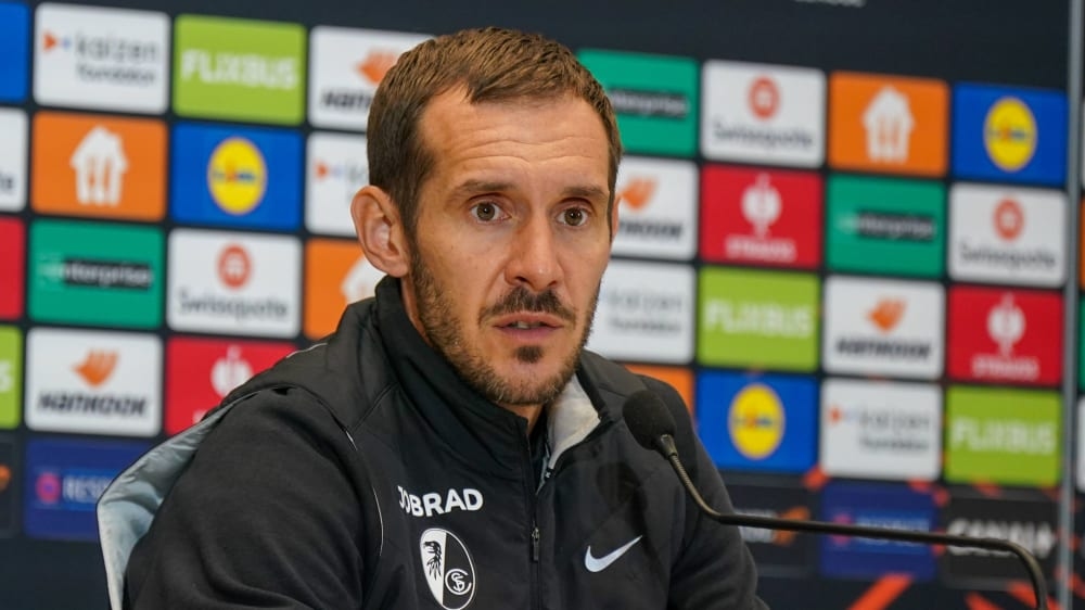 "Absolutamente inaceptable": Los problemas con los viajes de los aficionados empañan el ánimo del Friburgo.