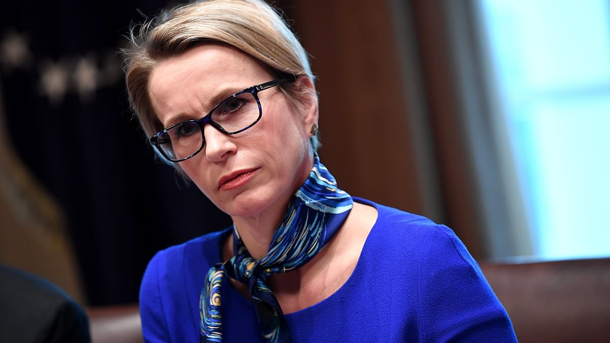 «¡Dejen en paz nuestras ventajas fiscales!», le dice la directora ejecutiva de GSK, Emma Walmsley, a Reeves al despedirse por todo lo alto.