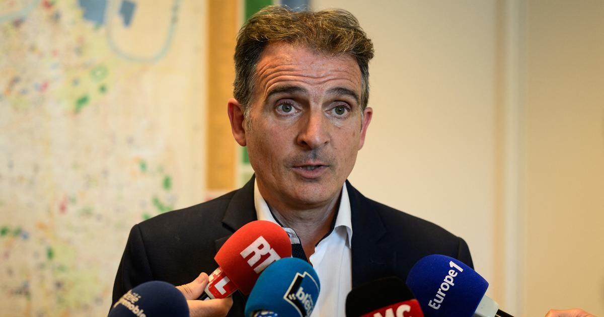 Мэр Гренобля Эрик Пиоль просит отложить приезд Шейна в город.