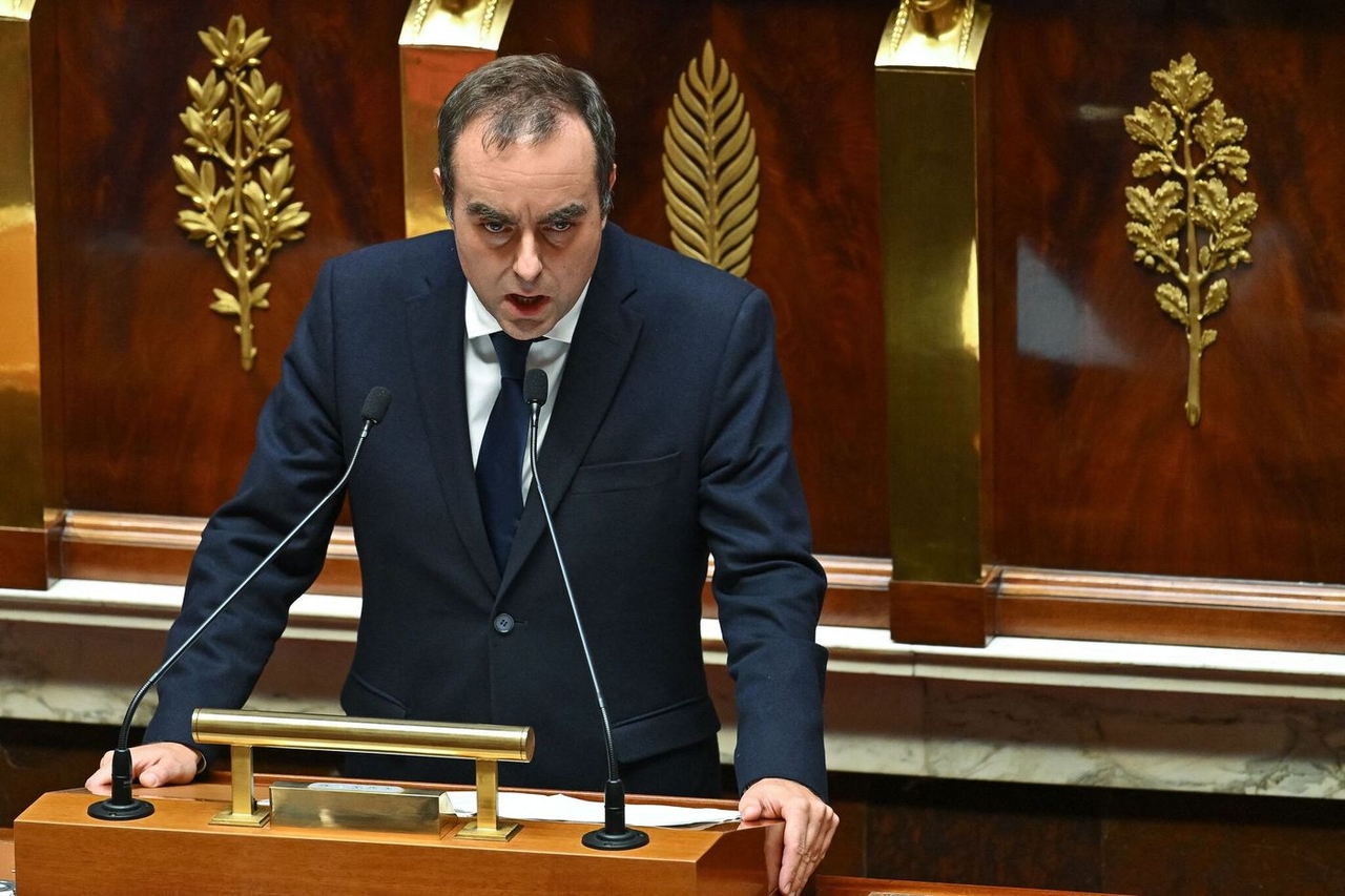 Sébastien Lecornu: Czy zawieszenie reformy emerytalnej uchroni rząd przed naganą?