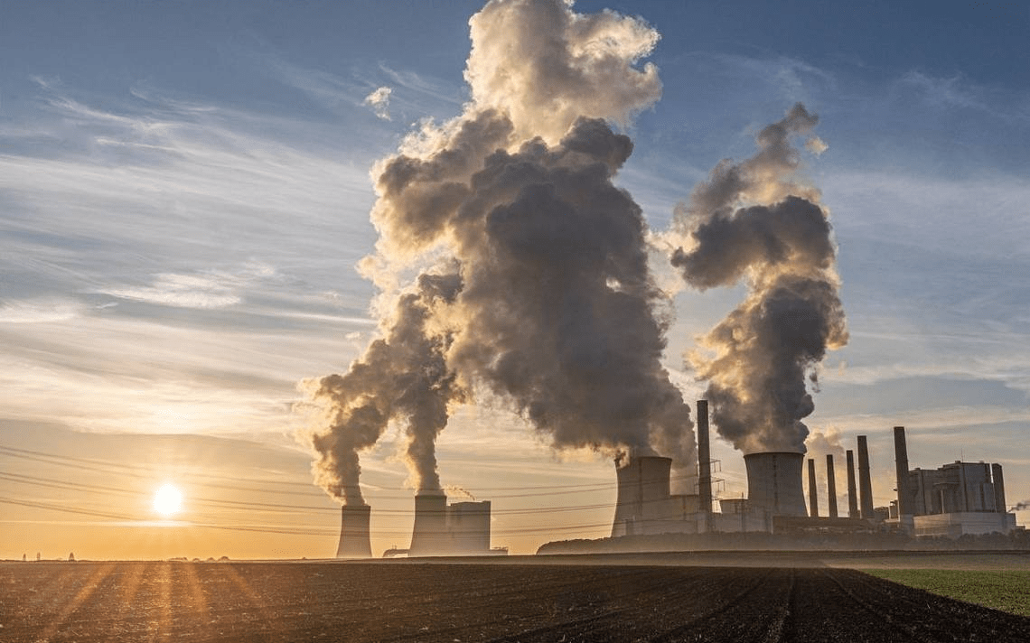 As mudanças climáticas estão causando mais mortes devido ao calor e à fumaça dos incêndios florestais.