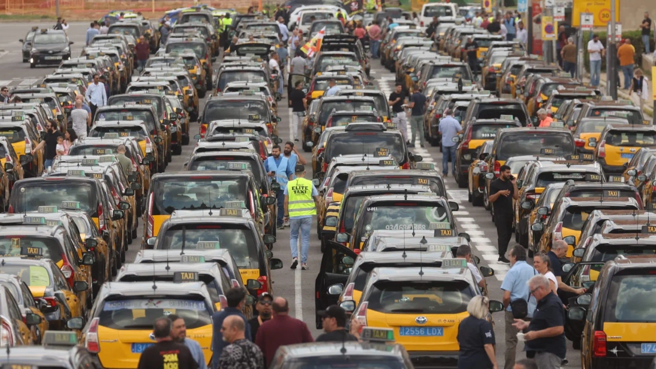 Barcelona taxis declare war on Barça: they will cause a traffic jam around the Olympic Stadium during a Champions League match.