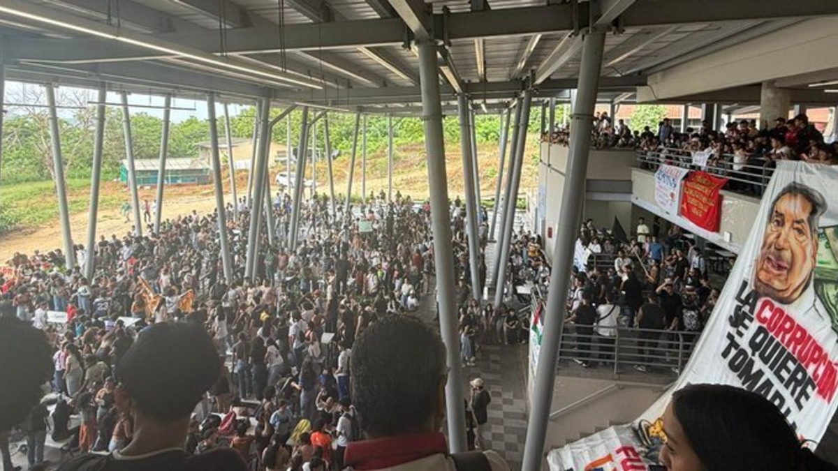 Das Bildungsministerium hat an der University of the Atlantic eine Disziplinaruntersuchung eingeleitet, nachdem es Kontroversen um die Wahl des Rektors gegeben hatte.