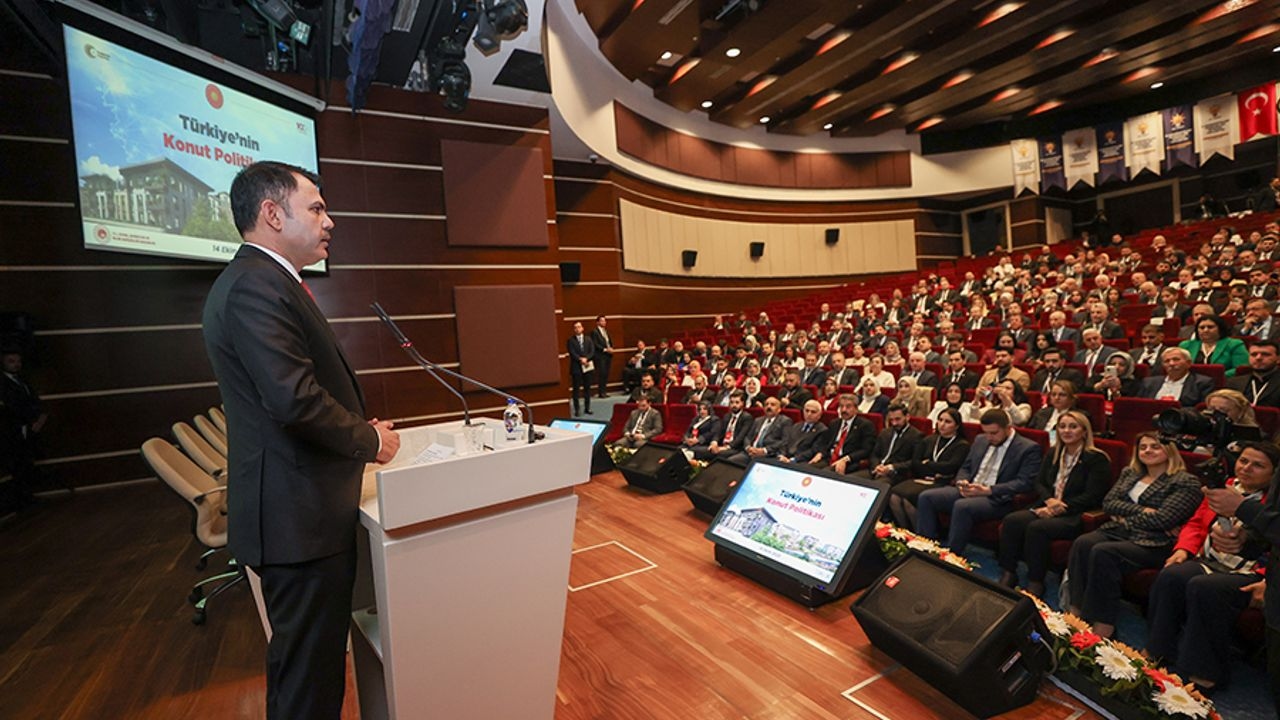 Bakan Kurum, kentsel dönüşüm ve afet sonrası yeniden inşa çalışmalarını anlattı